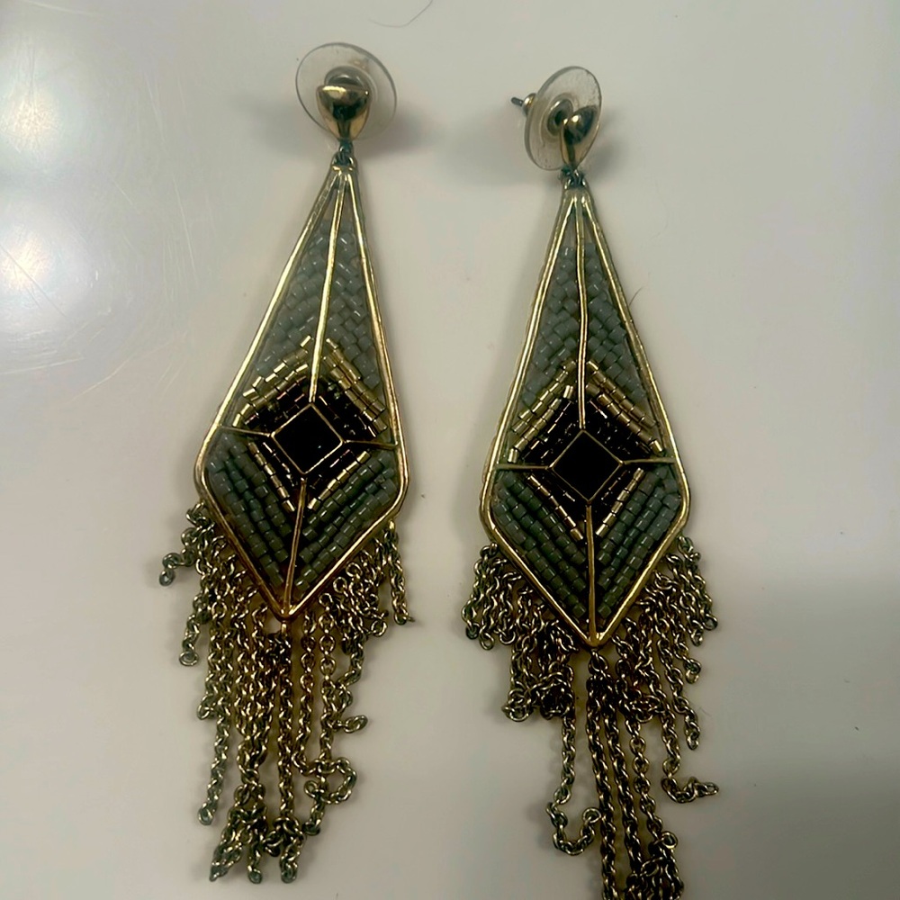 Stella and Dot 3.5inch chandelier earrings